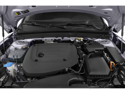 2023 Volvo XC40 B5 Plus Bright Theme