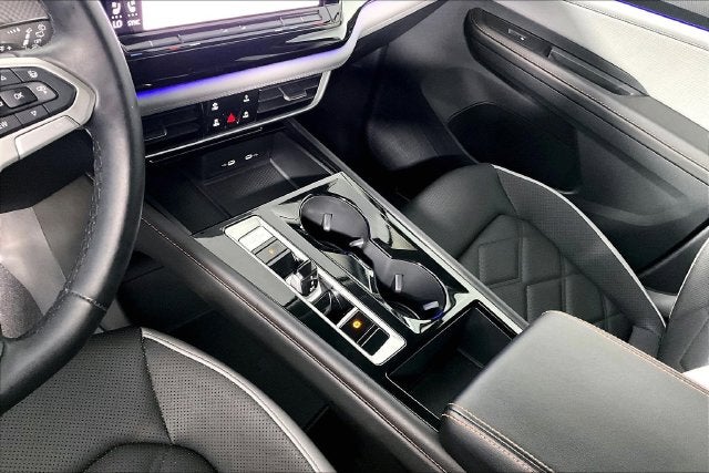 2024 Volkswagen Atlas 2.0T Peak Edition SEL