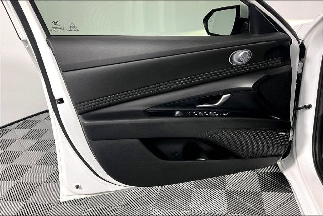 2022 Hyundai Elantra Limited
