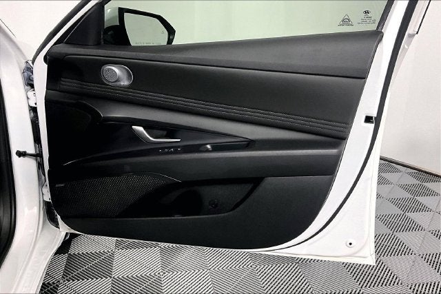2022 Hyundai Elantra Limited