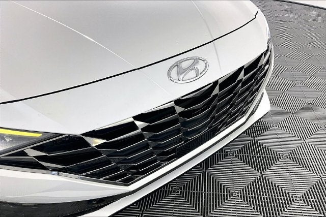 2022 Hyundai Elantra Limited