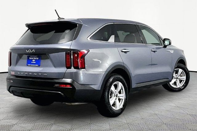 2022 Kia Sorento LX