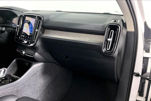 2023 Volvo XC40 Ultimate