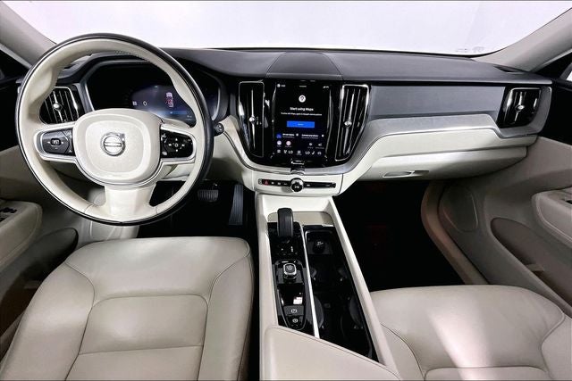 2023 Volvo XC60 B5 Plus Bright Theme