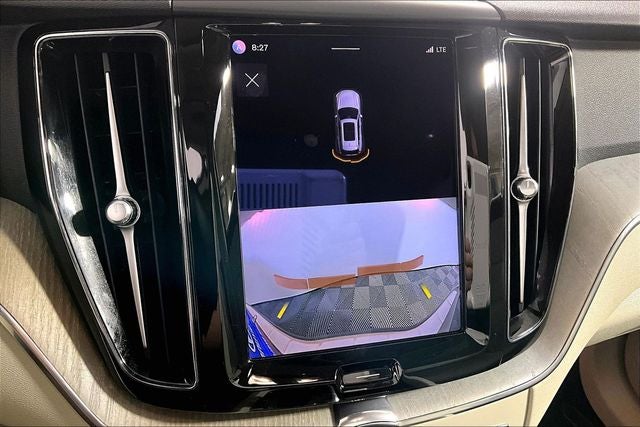 2023 Volvo XC60 B5 Plus Bright Theme