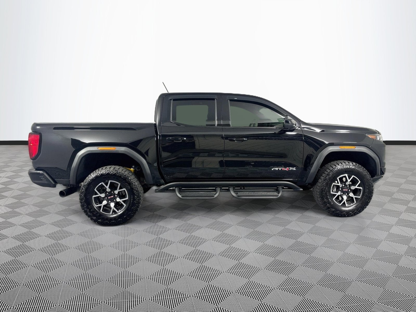 2025 GMC Canyon AT4