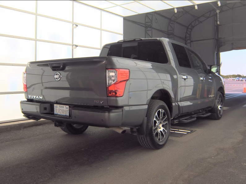 2021 Nissan Titan SV