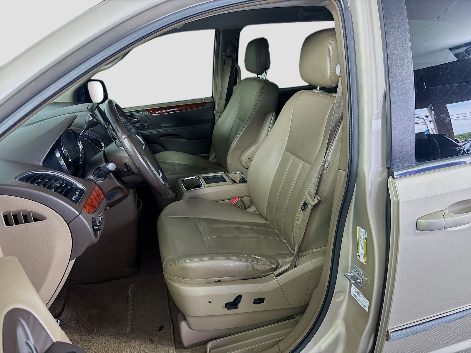2012 Chrysler Town & Country Touring