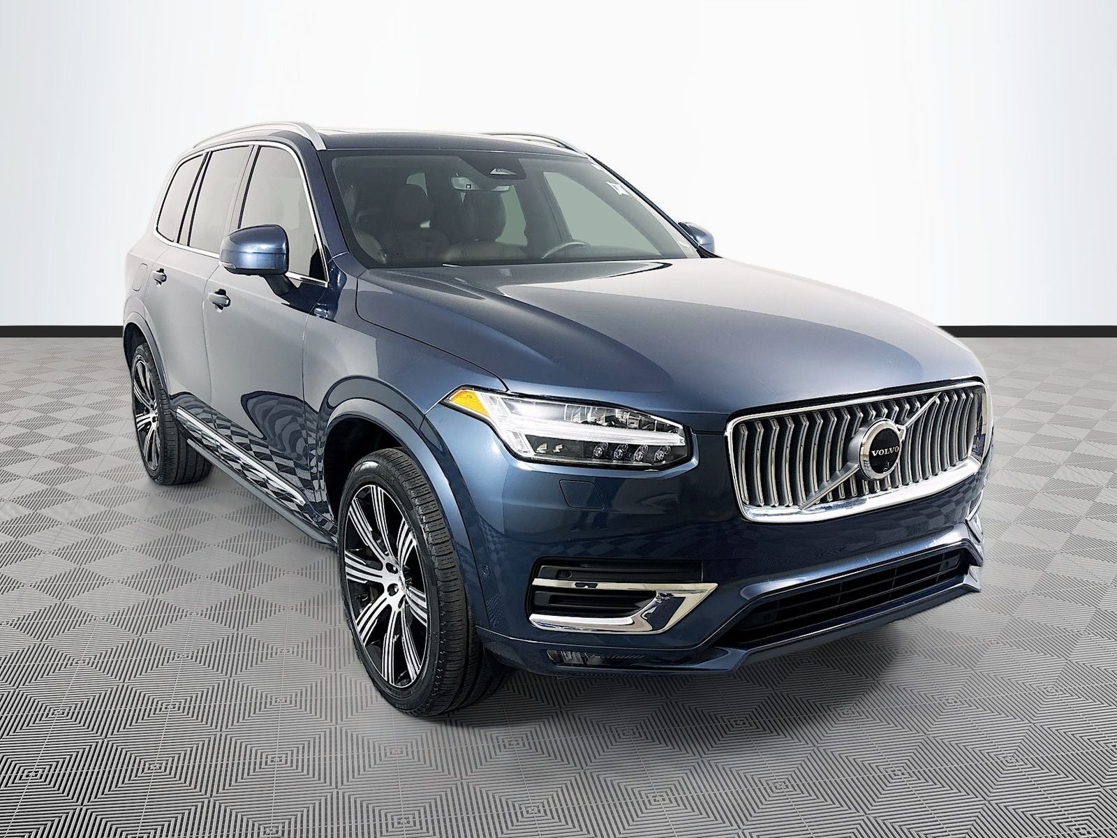 2024 Volvo XC90 B6 Plus Bright Theme