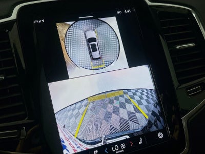 2024 Volvo XC90 B6 Plus Bright Theme