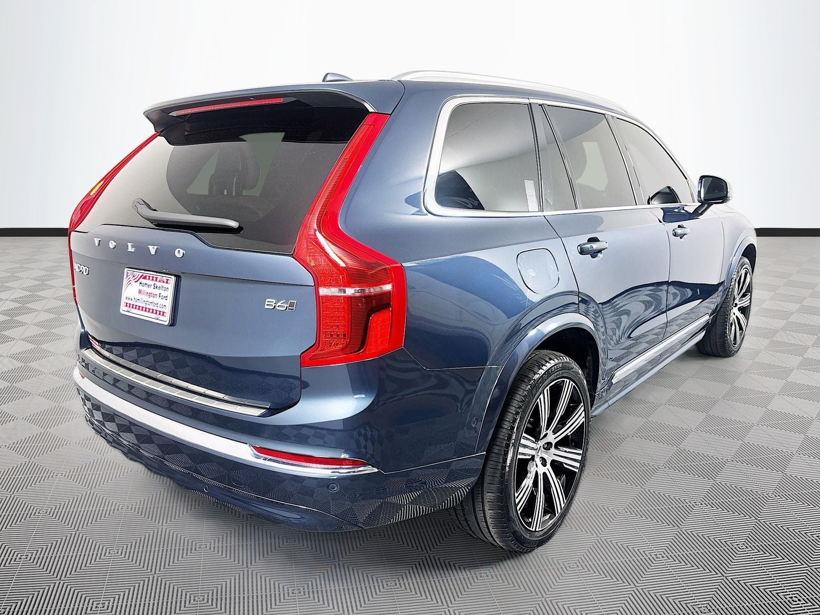 2024 Volvo XC90 B6 Plus Bright Theme
