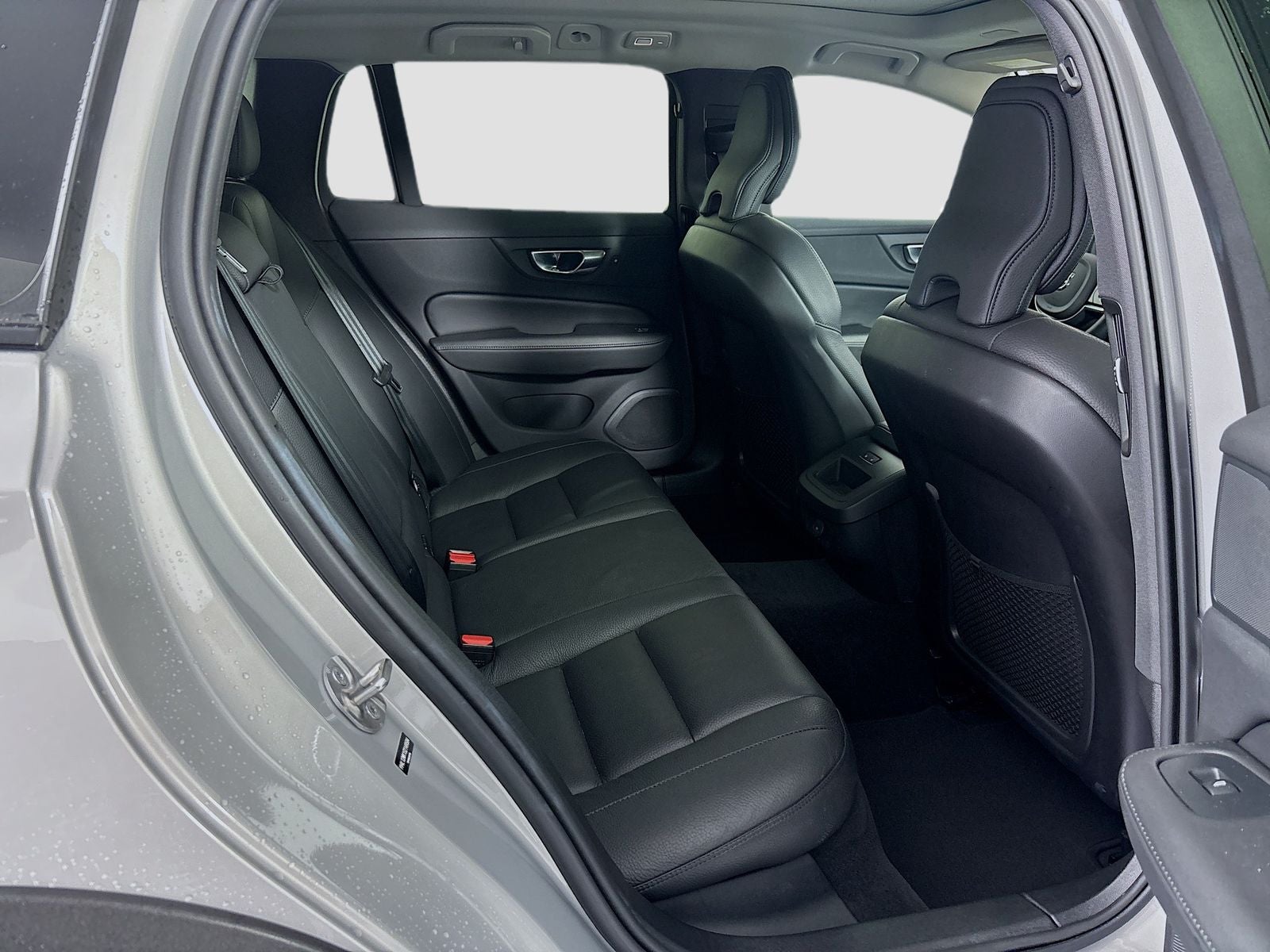 2025 Volvo V60 Cross Country B5 Plus