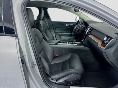 2025 Volvo V60 Cross Country B5 Plus