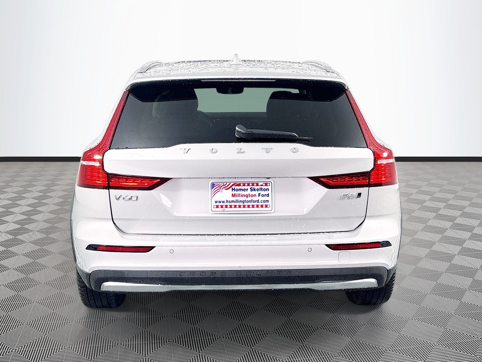 2025 Volvo V60 Cross Country B5 Plus