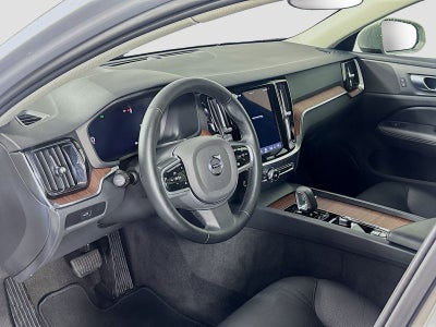 2025 Volvo V60 Cross Country B5 Plus
