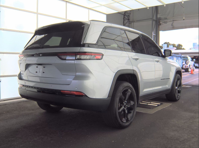 2023 Jeep Grand Cherokee Altitude X