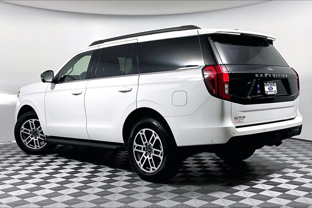 2025 Ford Expedition Active