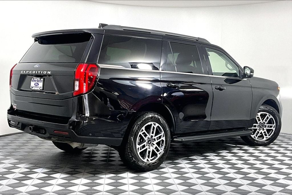 2025 Ford Expedition Active