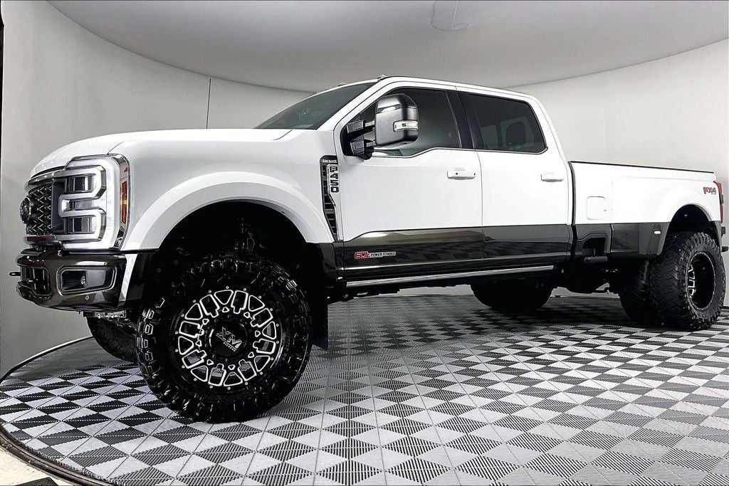 2025 Ford F-450SD King Ranch DRW