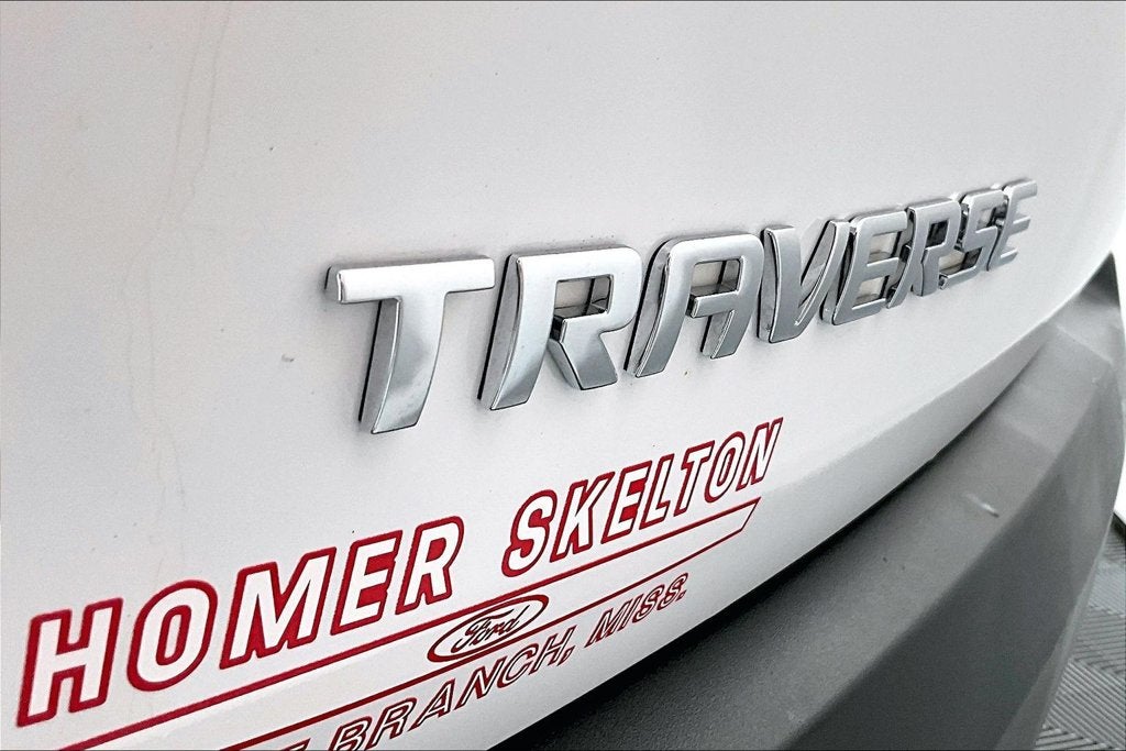 2023 Chevrolet Traverse LS
