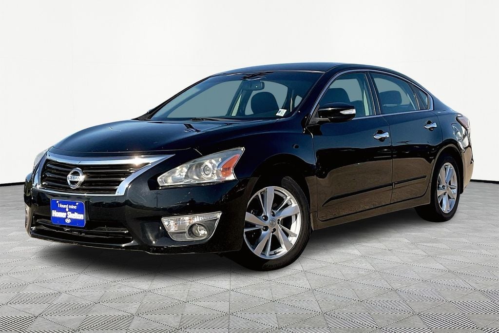 Used 2015 Nissan Altima SL with VIN 1N4AL3AP3FN302893 for sale in Millington, TN