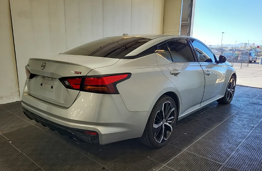 2023 Nissan Altima 2.5 SR
