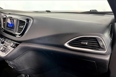 2020 Chrysler Pacifica Touring