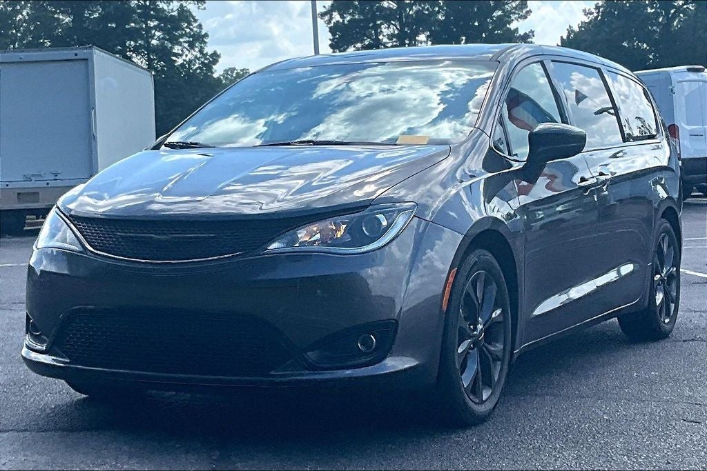 2020 Chrysler Pacifica Touring