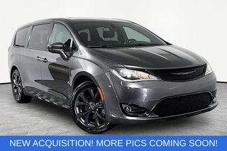 2020 Chrysler Pacifica Touring