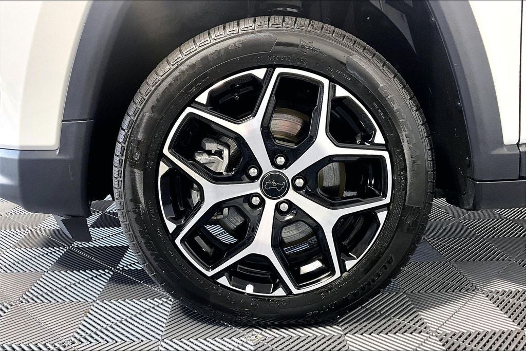2025 Jeep Compass Limited - Photo 8