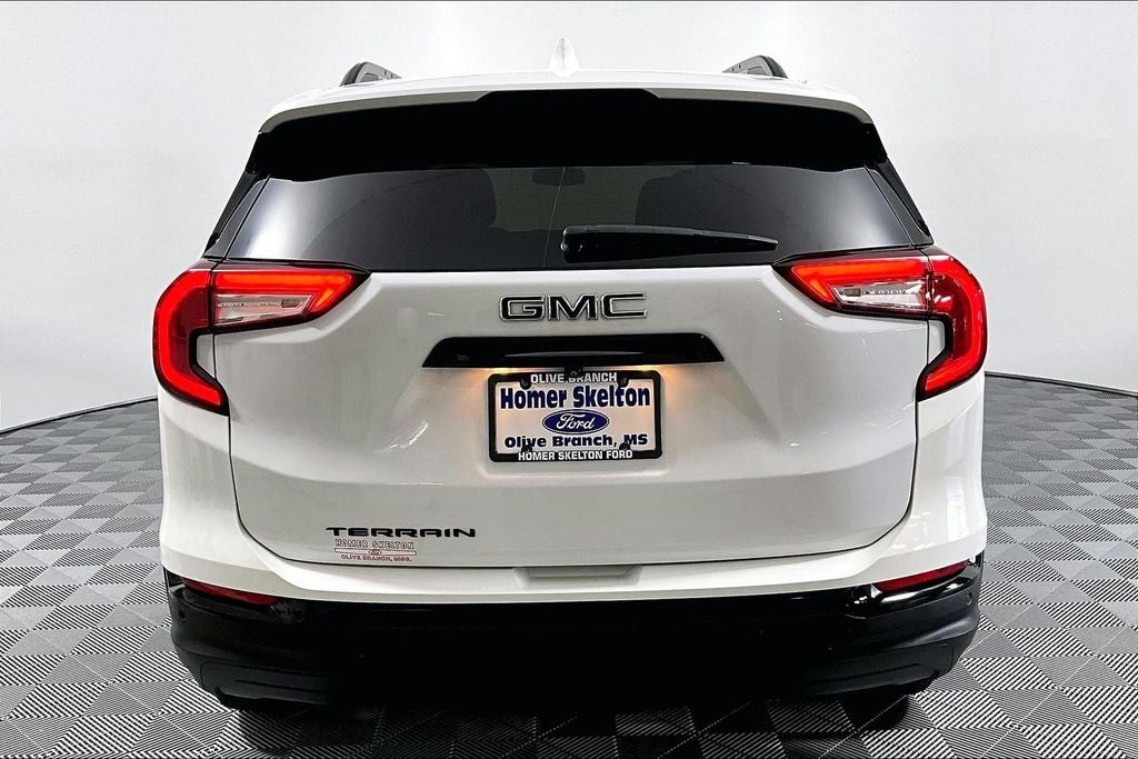 2023 GMC Terrain SLT