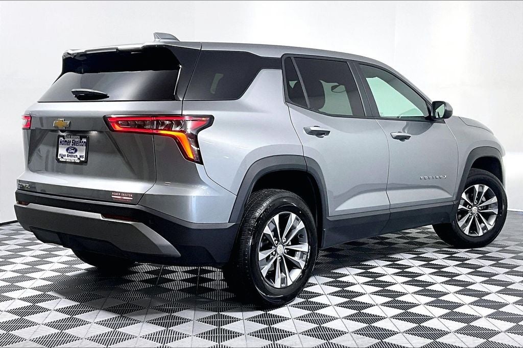 2025 Chevrolet Equinox LT - Photo 12