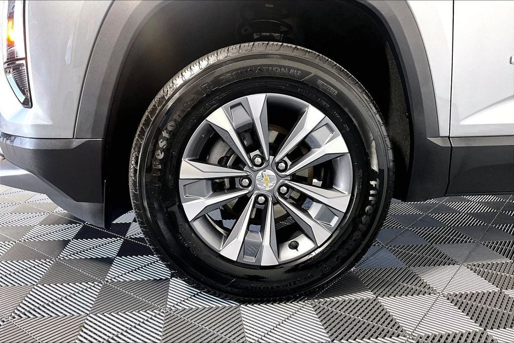 2025 Chevrolet Equinox LT - Photo 8