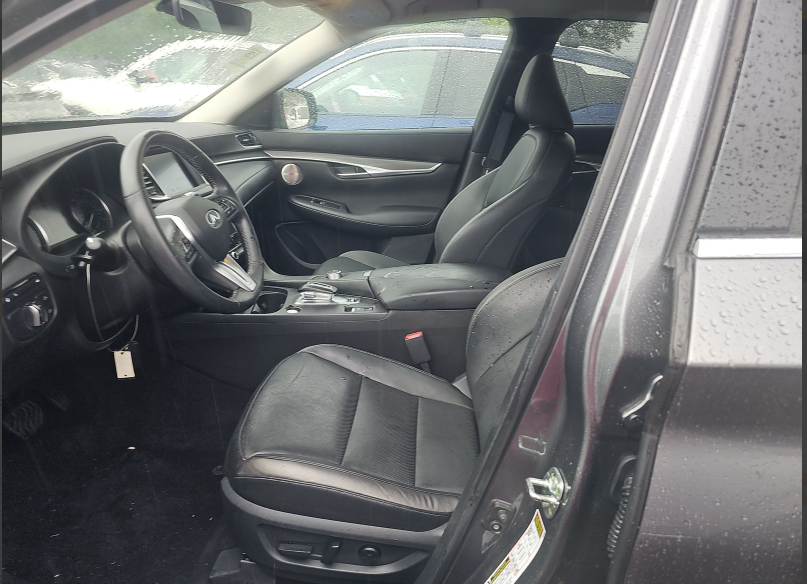 2023 INFINITI QX50 LUXE