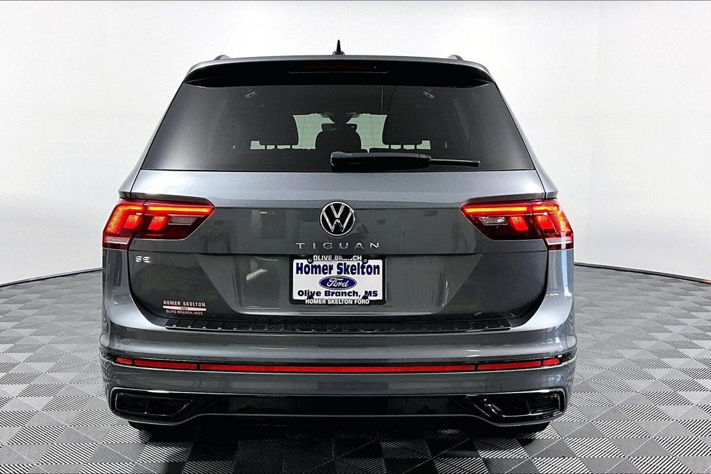 2023 Volkswagen Tiguan 2.0T SE R-Line Black