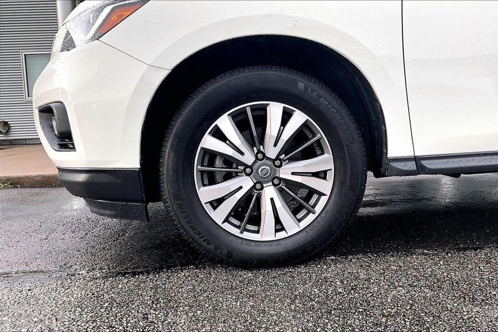 2020 Nissan Pathfinder SL