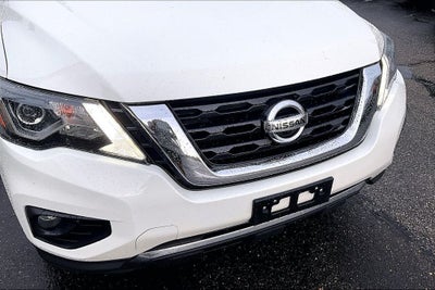 2020 Nissan Pathfinder SL