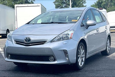 2014 Toyota Prius v Five