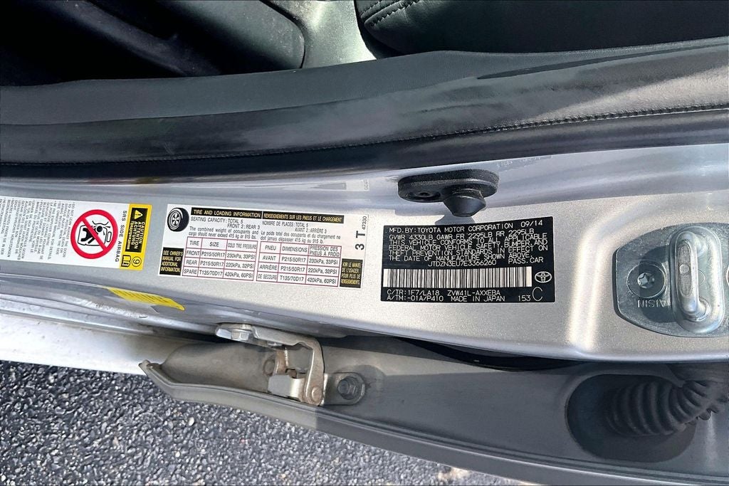 2014 Toyota Prius v Five