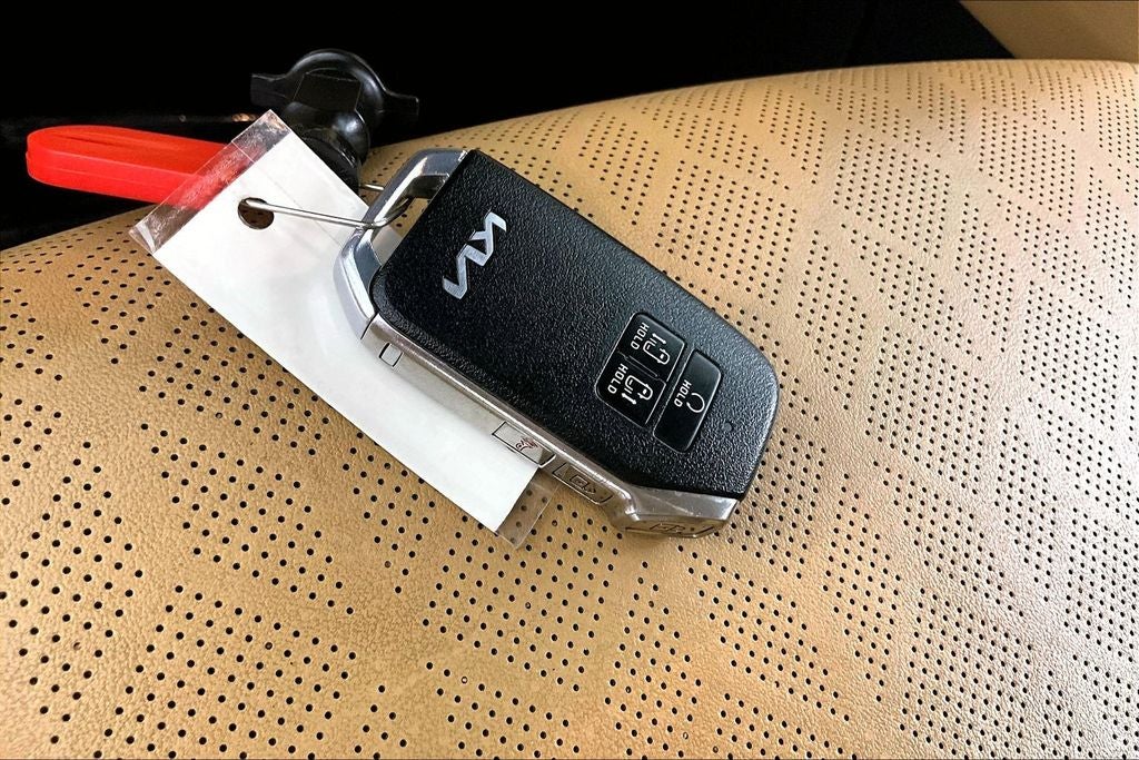 2023 Kia Carnival LX Seat Package