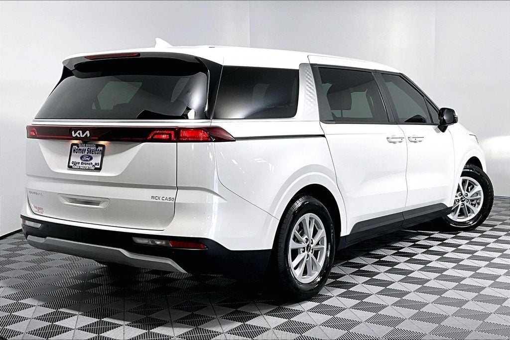 2023 Kia Carnival LX Seat Package