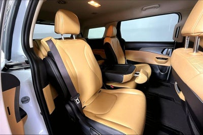2023 Kia Carnival LX Seat Package