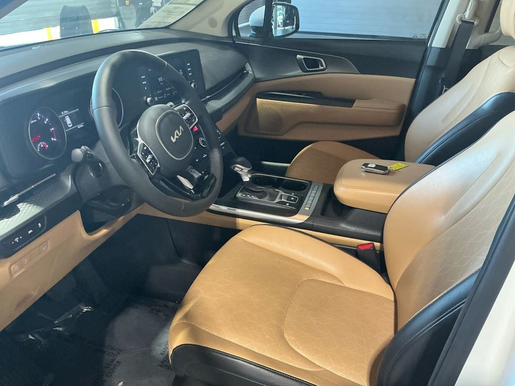 2023 Kia Carnival LX Seat Package