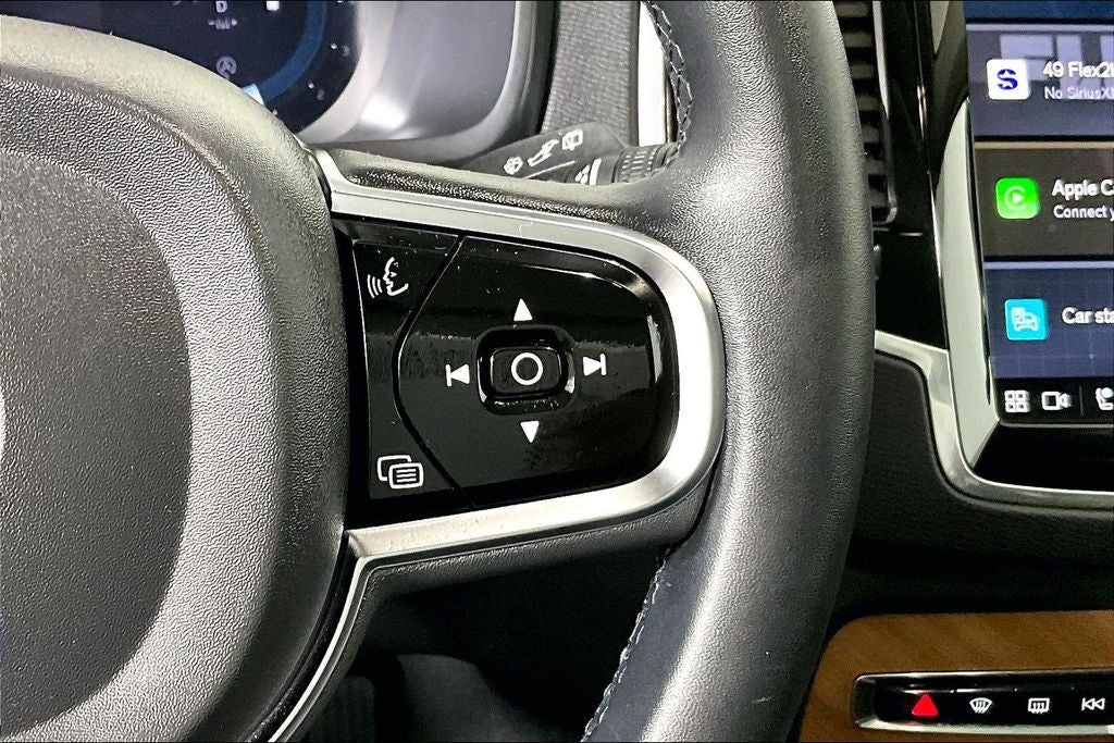 2024 Volvo XC90 B6 Plus Bright Theme