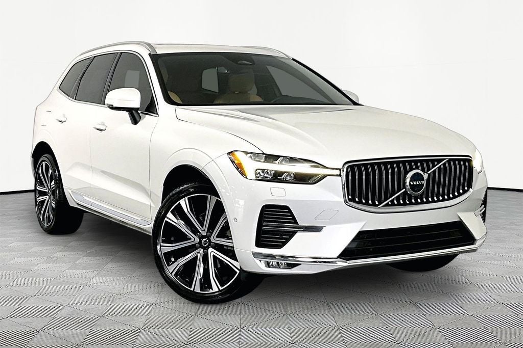 2023 Volvo XC60 B5 Ultimate Bright Theme