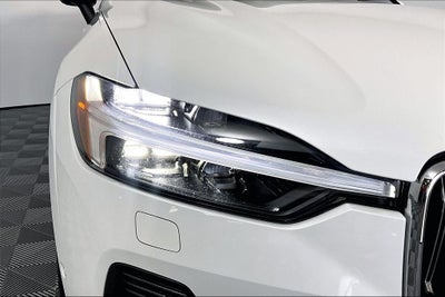 2023 Volvo XC60 B5 Ultimate Bright Theme
