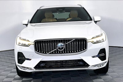 2023 Volvo XC60 B5 Ultimate Bright Theme