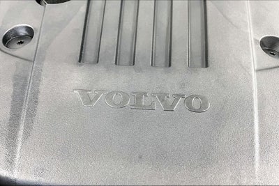 2023 Volvo XC60 B5 Ultimate Bright Theme