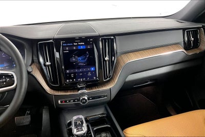 2023 Volvo XC60 B5 Ultimate Bright Theme