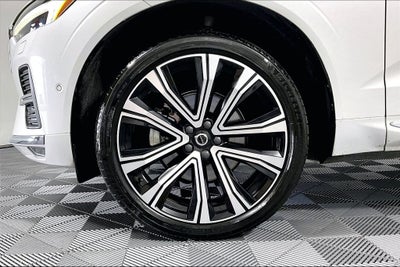 2023 Volvo XC60 B5 Ultimate Bright Theme